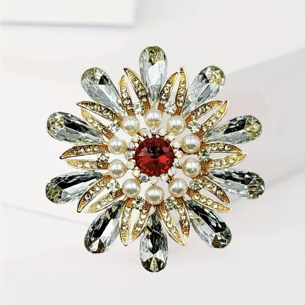 Floral Fashion Brooch Modern - Picture 7 of 7